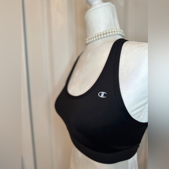 Champion Women’s Medium-Impact Racerback Sports Bra (M) - Picture 5 of 8